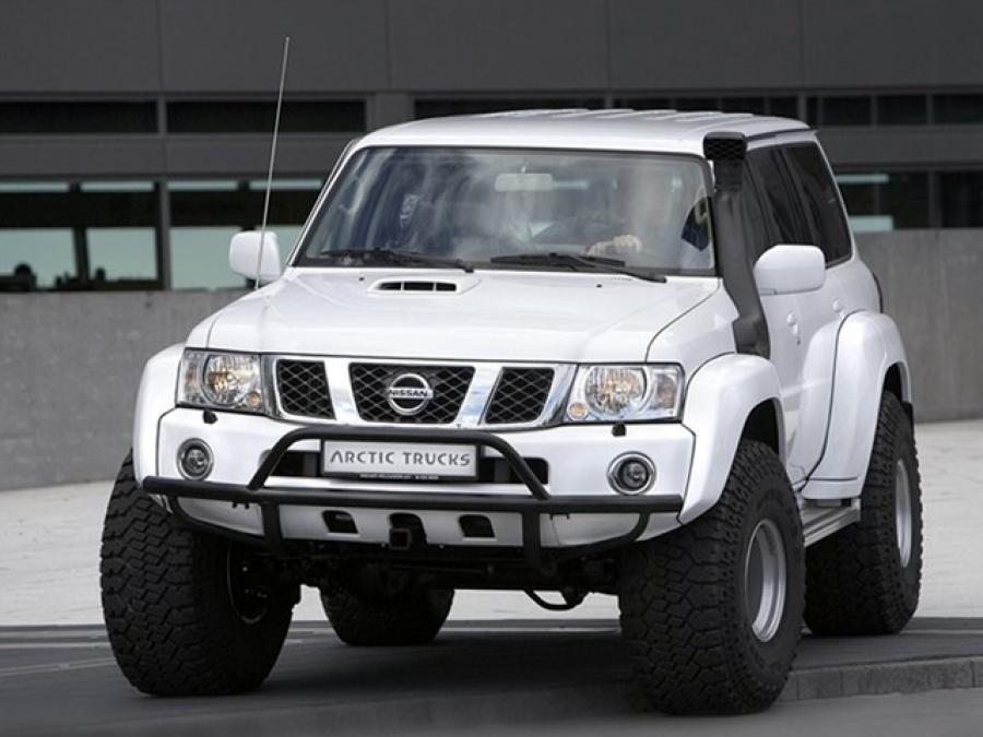  Arctic Trucks Nissan Patrol GR AT38 2004 года  (фото 2 из 3)